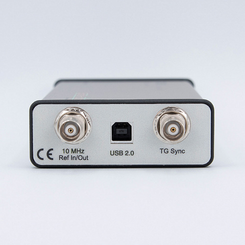 Генератор немодулированных сигналов Signal Hound TG124A