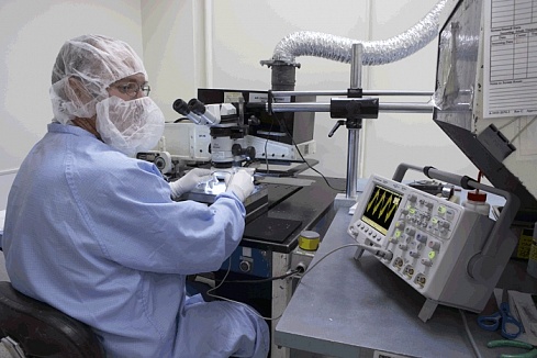 Портативный осциллограф Keysight Technologies  DSO5034A (300 МГц, 2Гвыб/с, 4-х канальный)